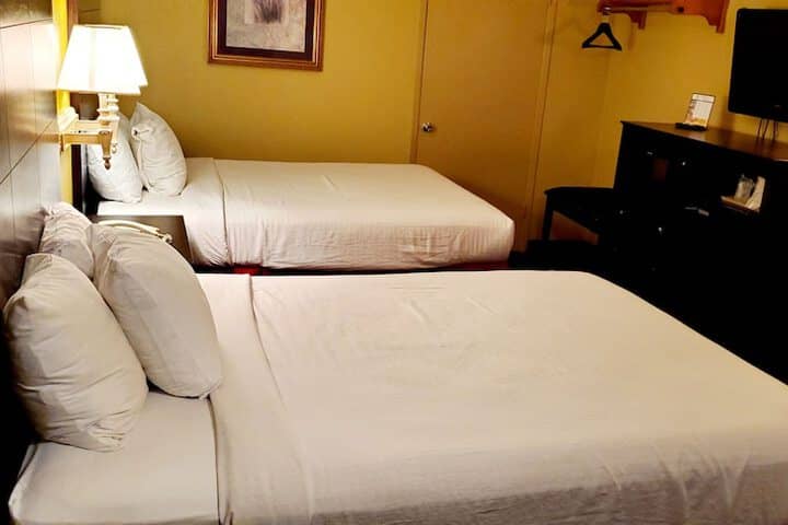 Room 12 of 34