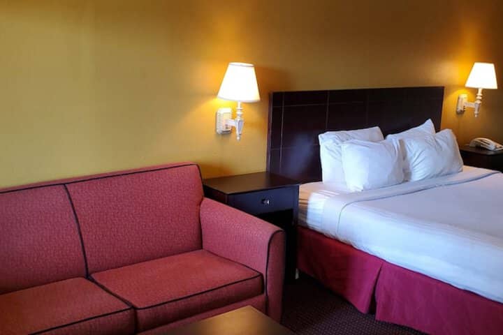 Room 5 of 34