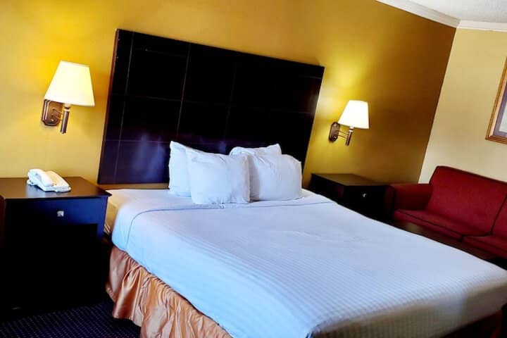 Room 14 of 34