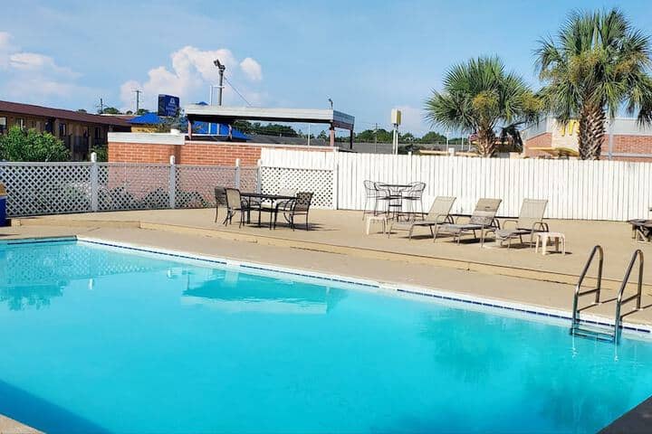 Pool 28 of 34